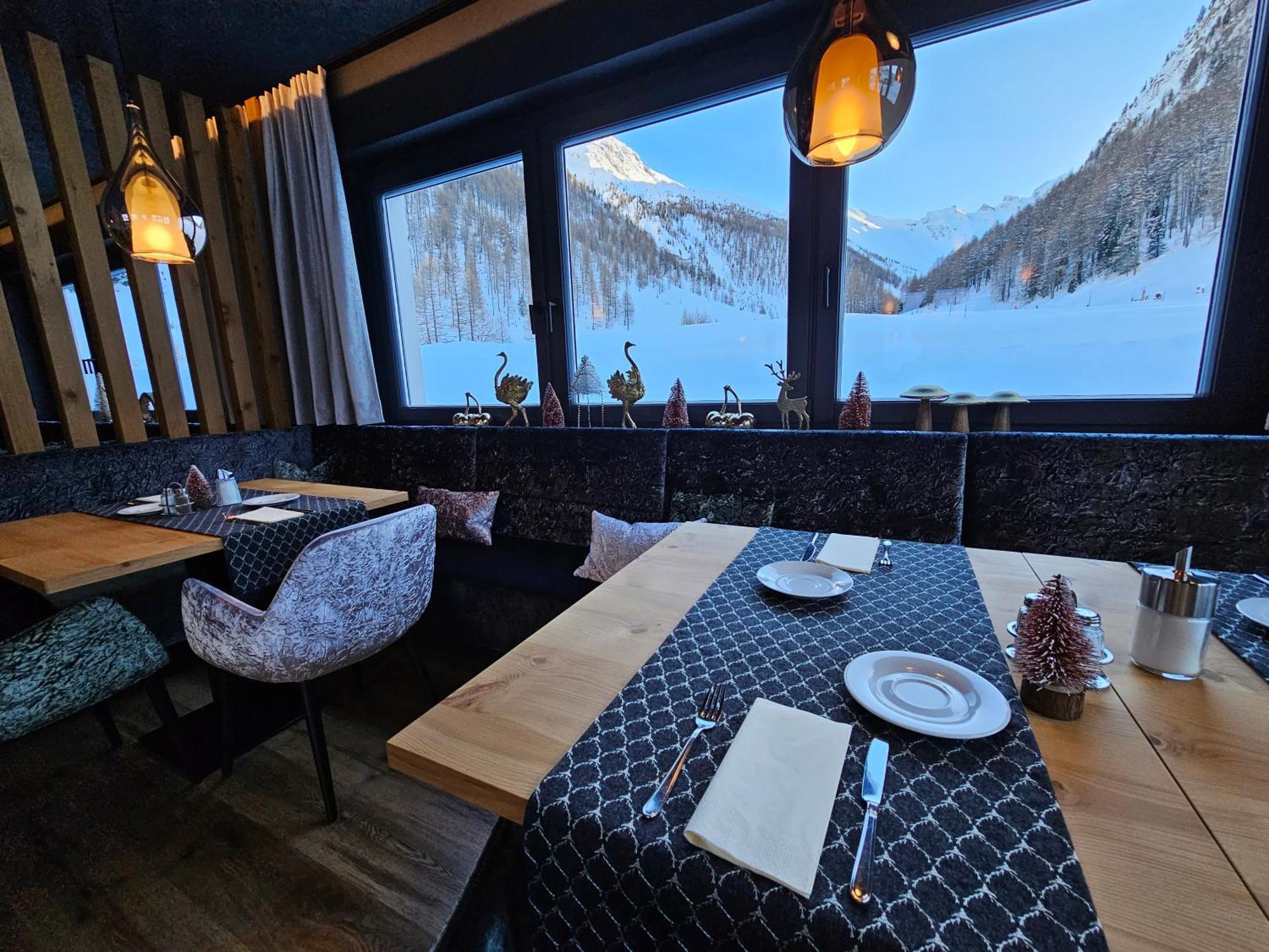 Chasa Castello Relax & Spa Самнаун Екстериор снимка
