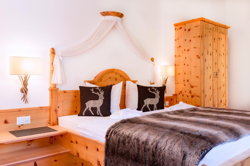 Chasa Castello Relax & Spa Самнаун Екстериор снимка
